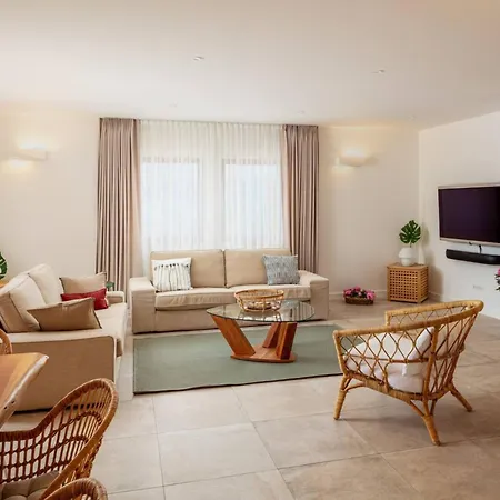 Villa Clementine With Pool, Sea View Sutivan