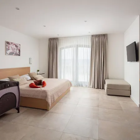 Villa Clementine With Pool, Sea View *