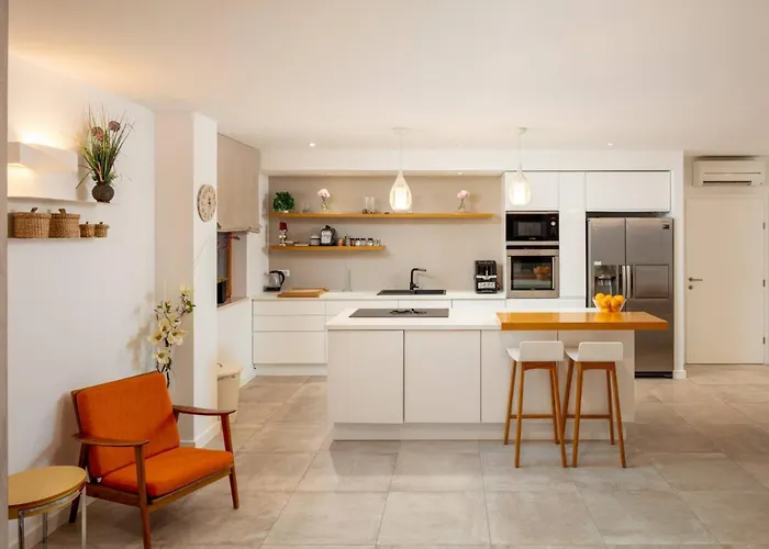 Villa Clementine With Pool, Sea View