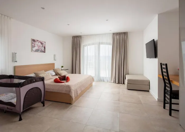 Villa Clementine With Pool, Sea View *