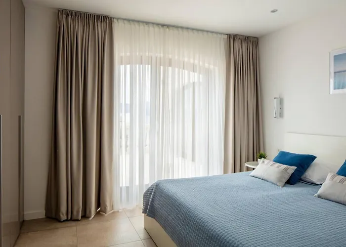 Villa Clementine With Pool, Sea View