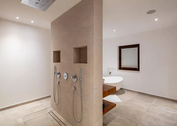 Clementine With Pool, Sea View Villa