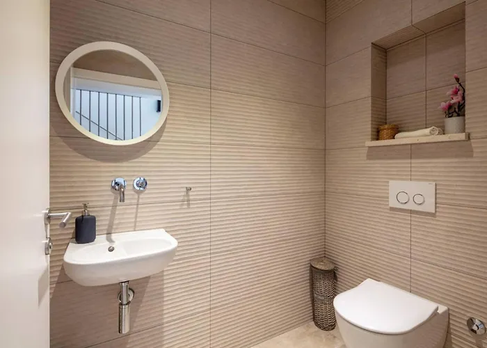 Clementine With Pool, Sea View Villa