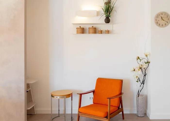 Clementine With Pool, Sea View