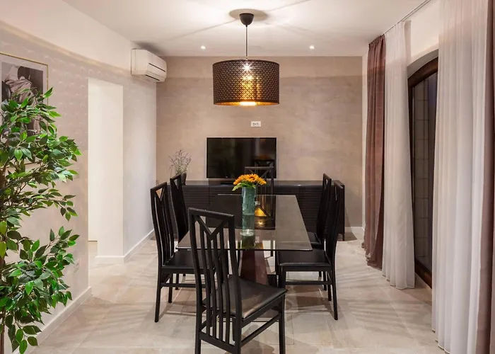 Clementine With Pool, Sea View Villa *